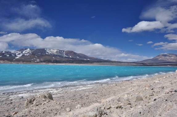 A fantástica paisagem da Laguna Verde, no lado chileno do Paso San Francisco, passagem andina entre Argentina e Chile